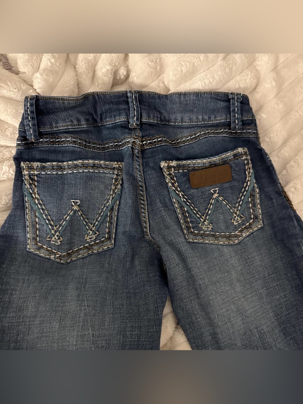 Wrangler Women’s Blue Bootcut Jeans with Embroidered Back Pockets